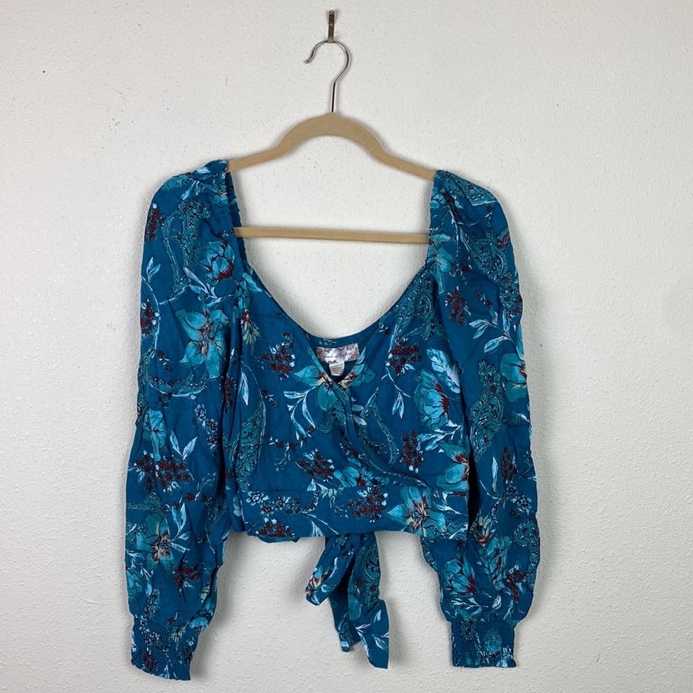NWT Band of the Free | Sybille Teal Floral Crossover Crop Top Long Sleeve L